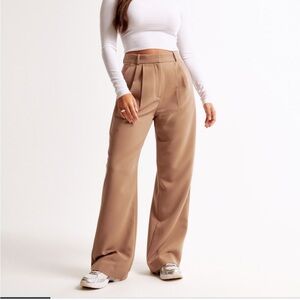 Abercrombie Curve love sloane tailored pant in brown